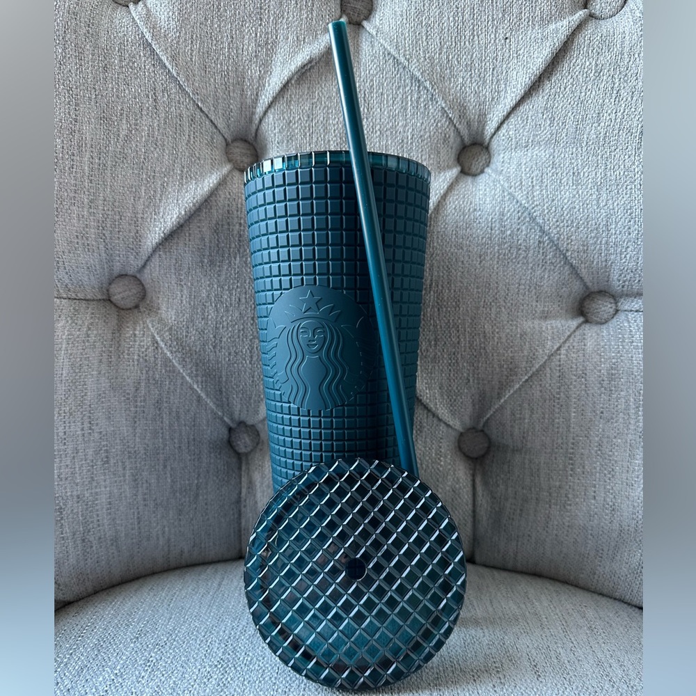 STARBUCKS Winter 2023 Soft Grid Tumbler in Sub Zero